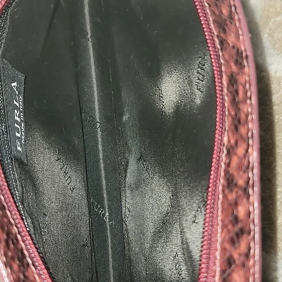 Furla Leather shoulder/sling Bag - Picture 9 of 12